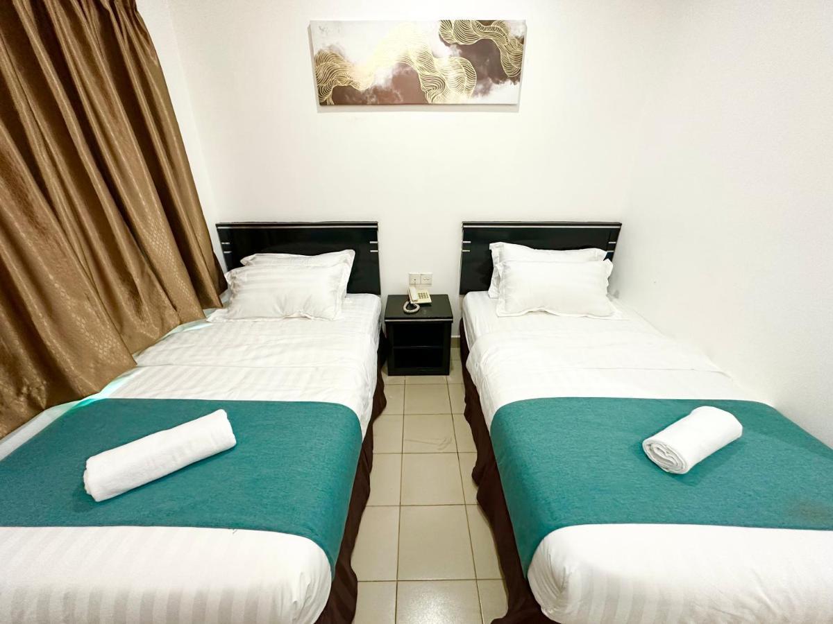 Hotel Tourist Kota Kinabalu Exterior foto