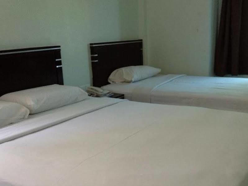 Hotel Tourist Kota Kinabalu Exterior foto